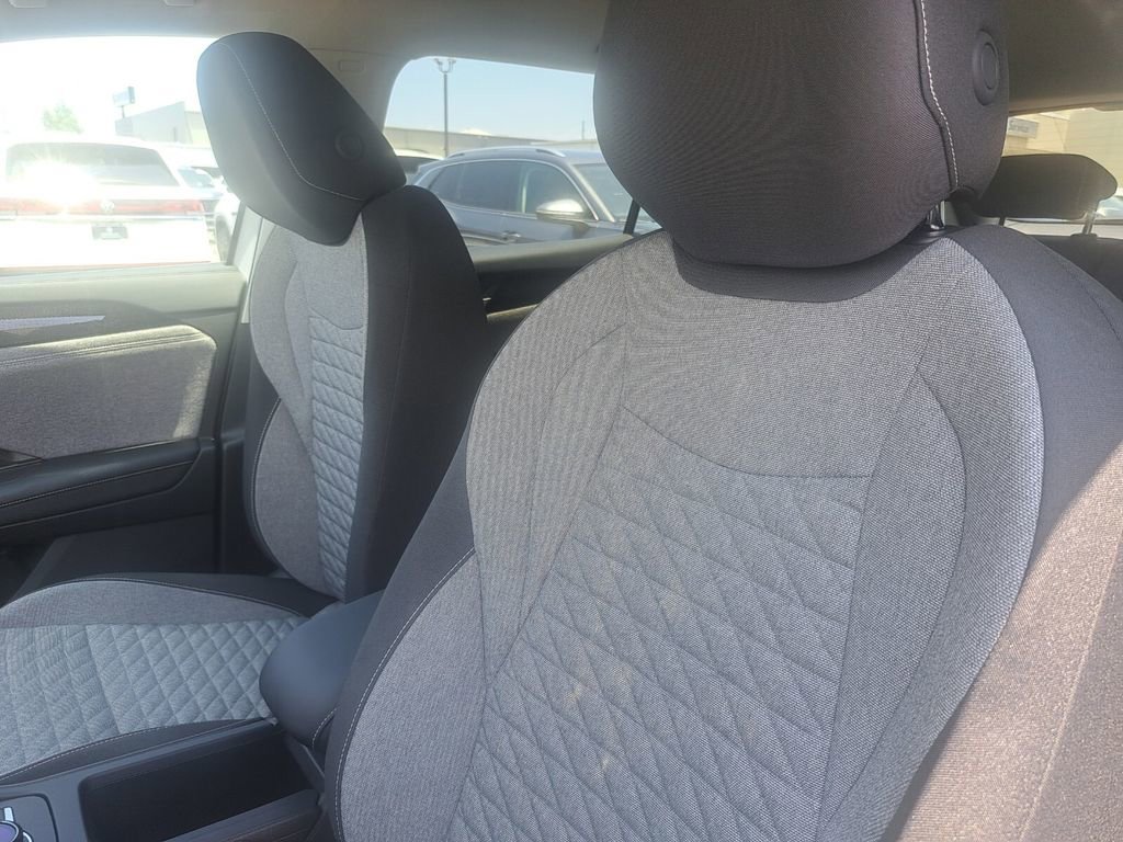 Used 2025 Volkswagen Tiguan S image 19