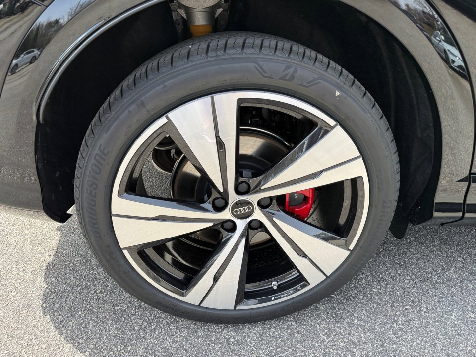 New 2026 Audi SQ5 Premium Plus image 23