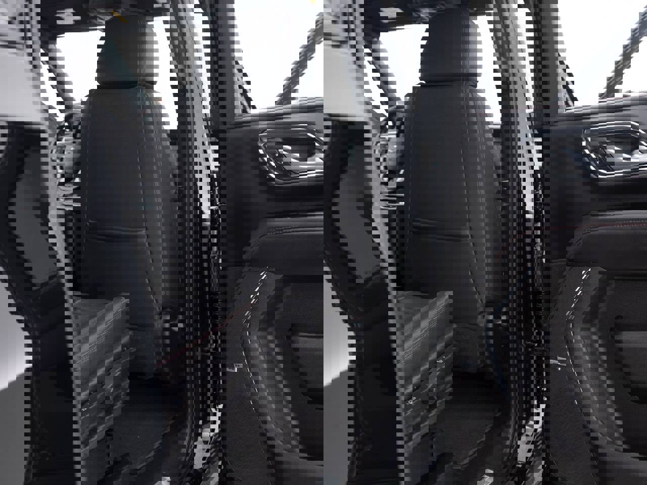 Used 2023 Chevrolet Suburban RST image 34