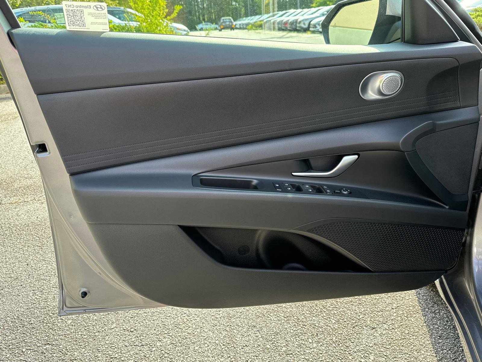 New 2025 Hyundai Elantra SE image 10