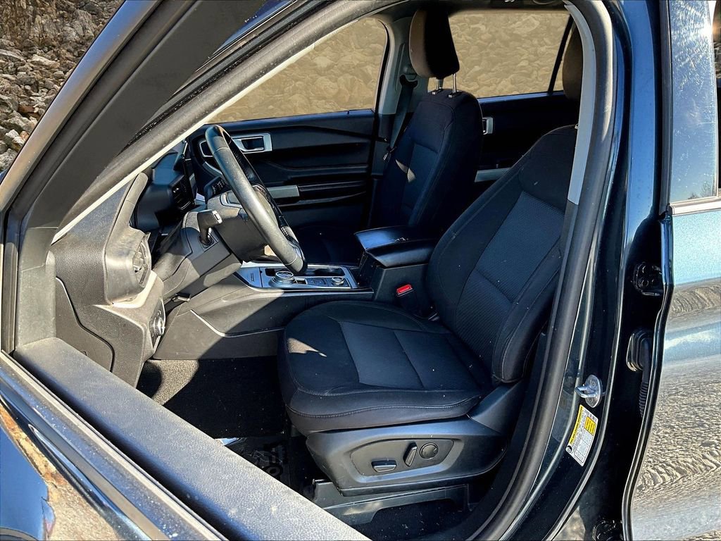 Used 2023 Ford Explorer XLT image 21