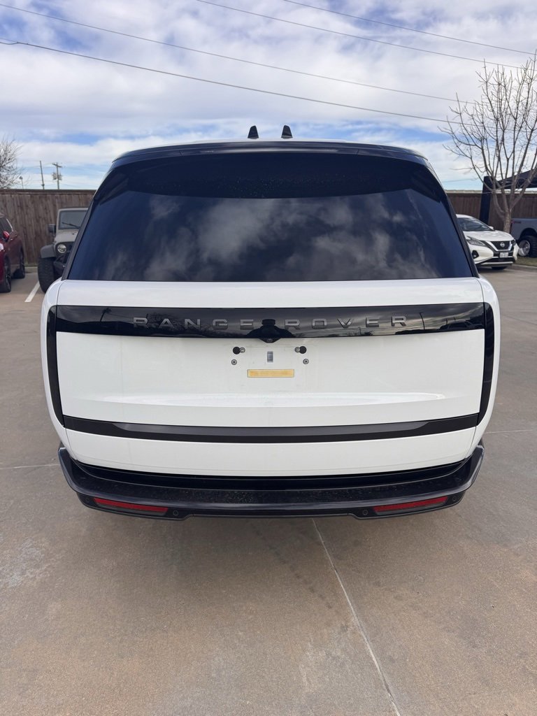 Used 2025 Land Rover Range Rover SE image 7