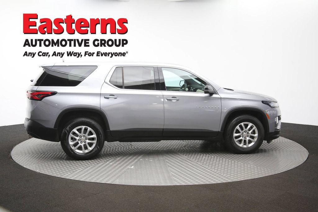 Used 2023 Chevrolet Traverse LS FWD image 43