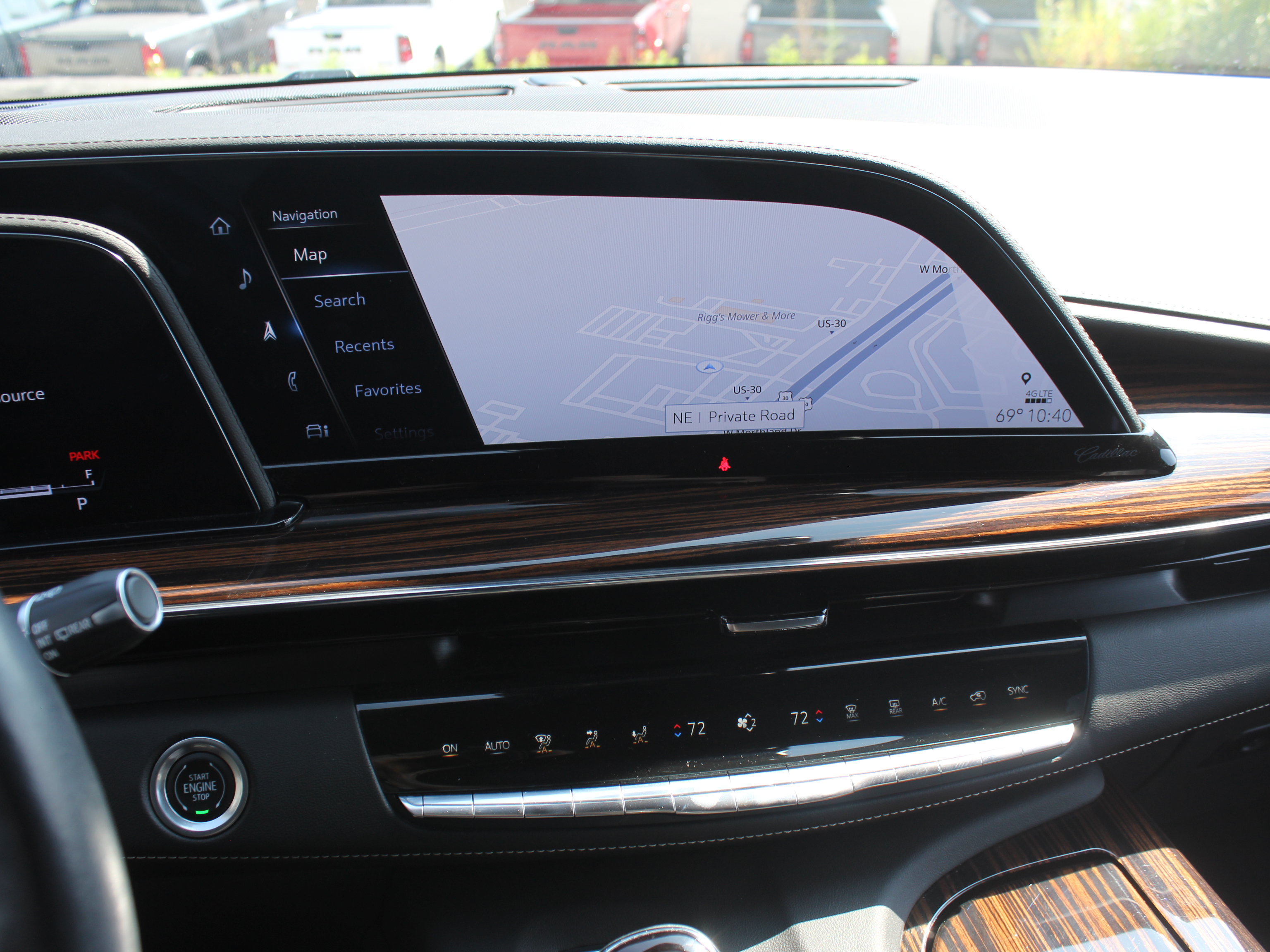 Used 2023 Cadillac Escalade Premium Luxury w/ Performance Package AWD/4WD image 22