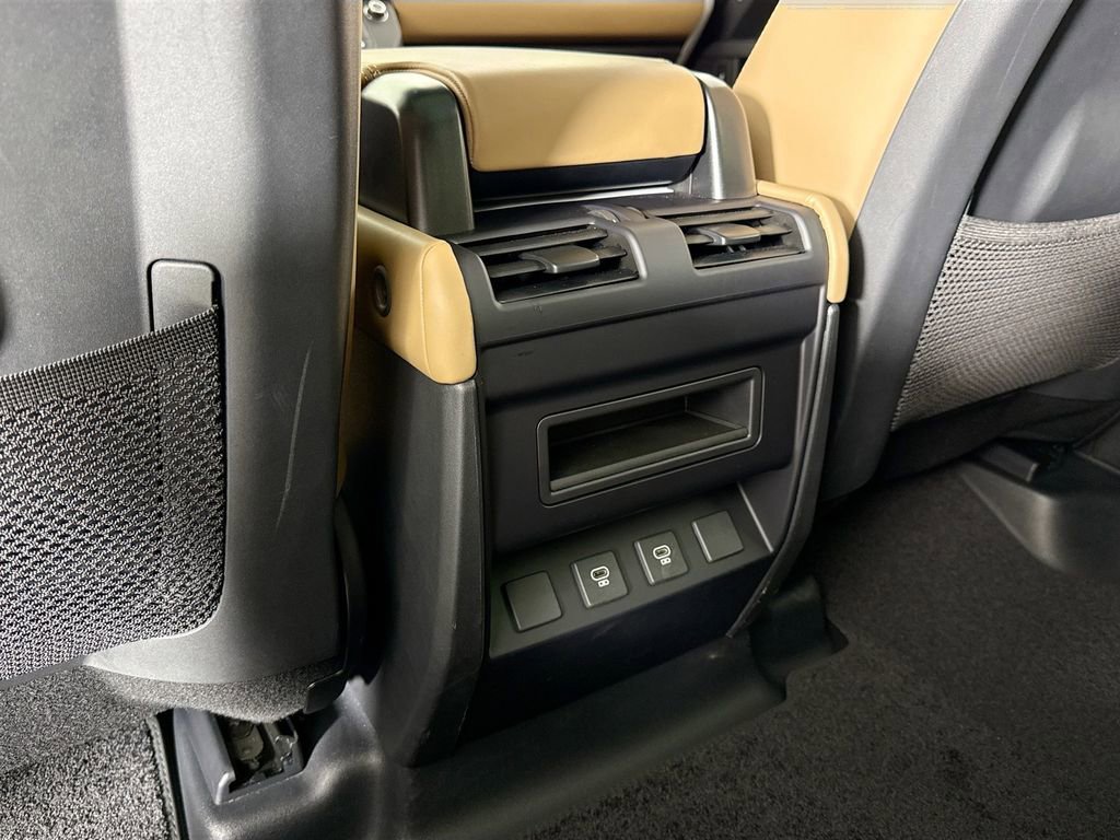 Used 2025 Land Rover Defender 110 S image 16