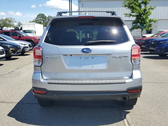 Used 2017 Subaru Forester 2.5i Touring AWD/4WD image 7