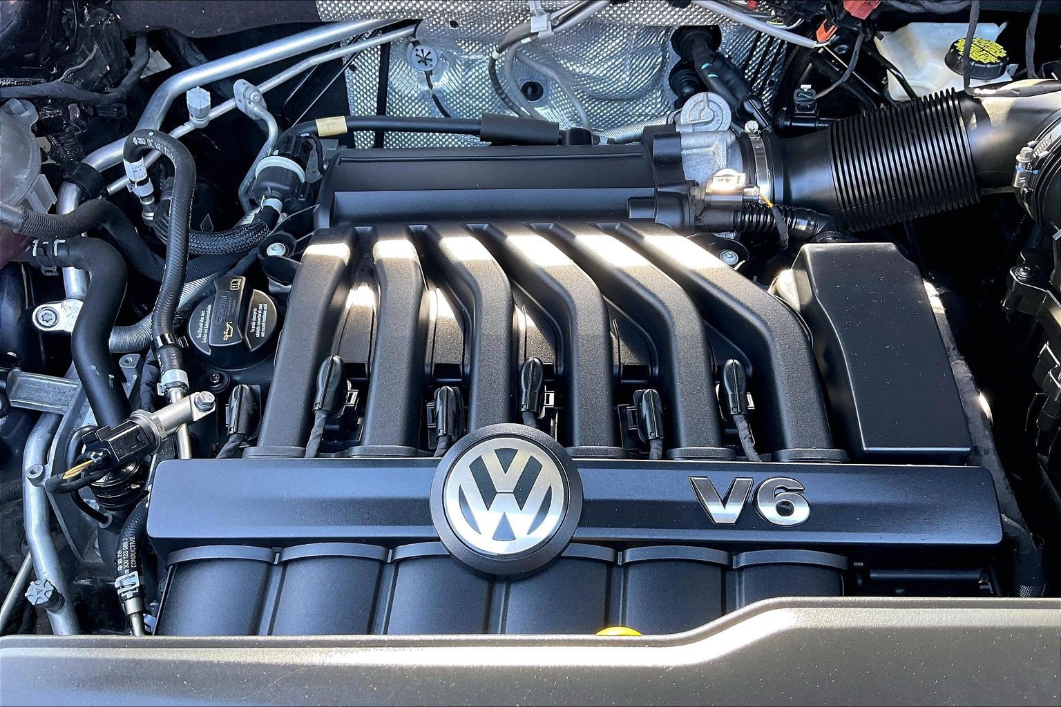 Certified 2021 Volkswagen Atlas SE w/ Towing Package AWD/4WD image 32