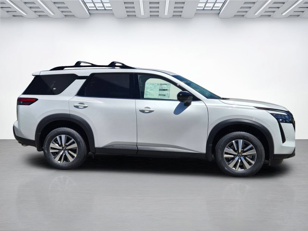 New 2026 Nissan Pathfinder SL AWD/4WD image 3