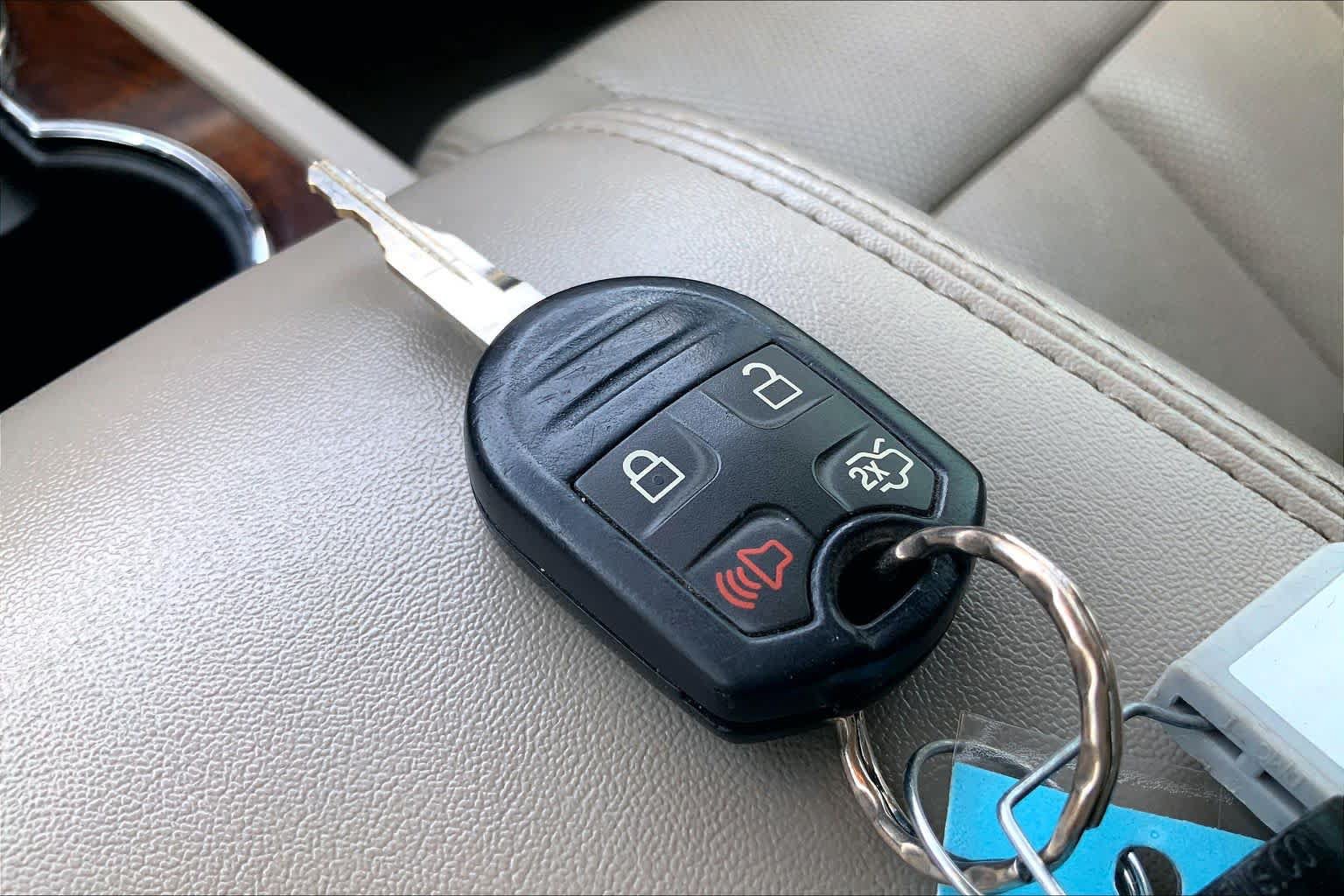 Used 2013 Lincoln Navigator 2WD w/ HD Trailer Tow Pkg image 14