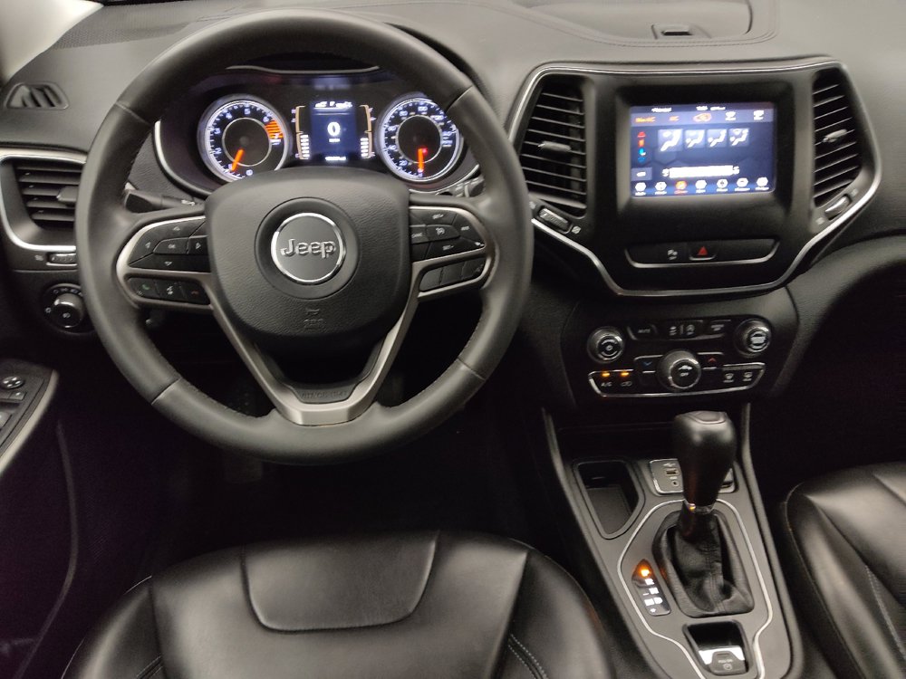 Used 2020 Jeep Cherokee Latitude Plus FWD image 22
