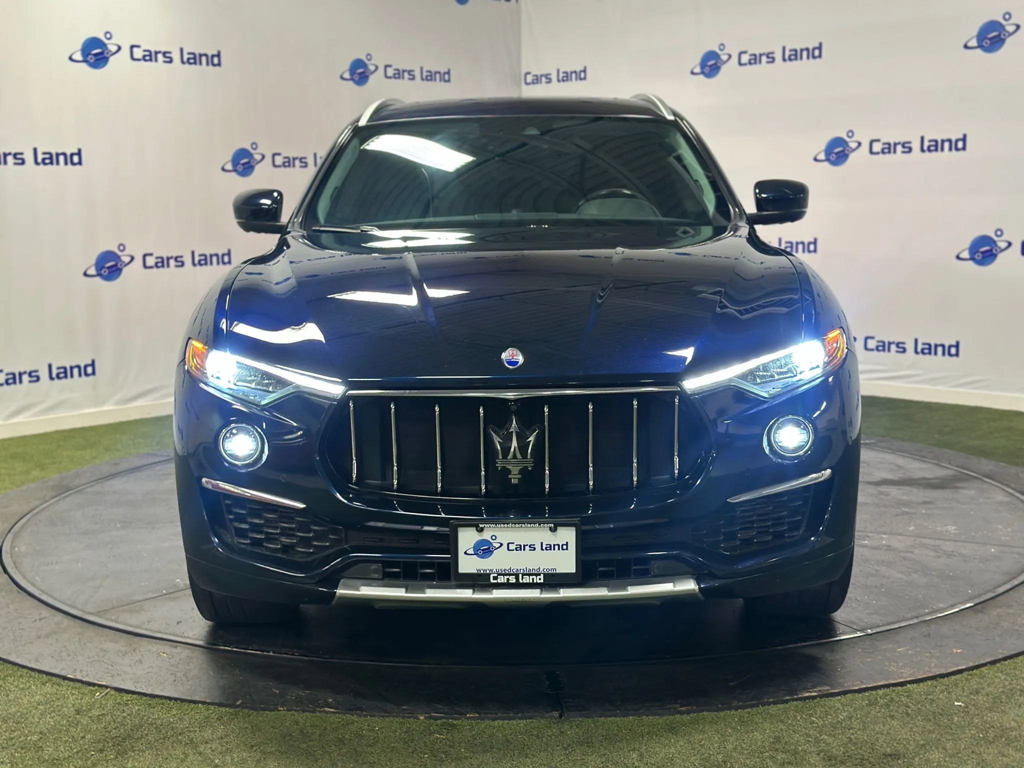 Used 2019 Maserati Levante GranLusso AWD/4WD image 7