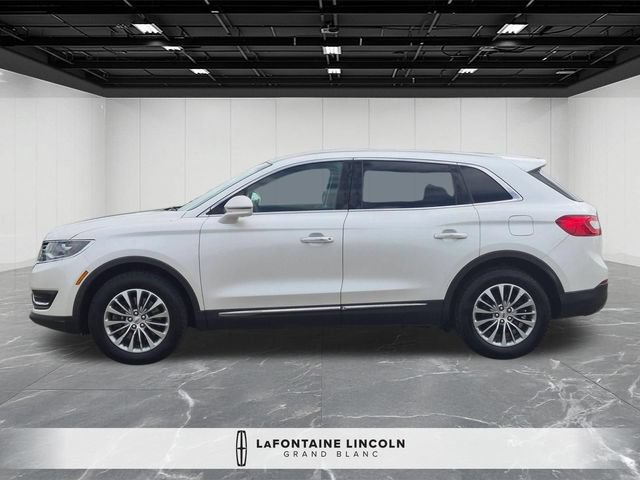 Used 2017 Lincoln MKX Select w/ Select Plus Package AWD/4WD image 2