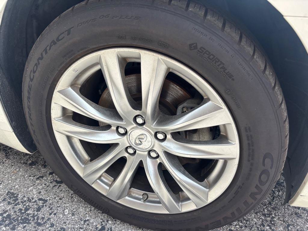 Used 2019 INFINITI Q70 Luxe RWD image 5