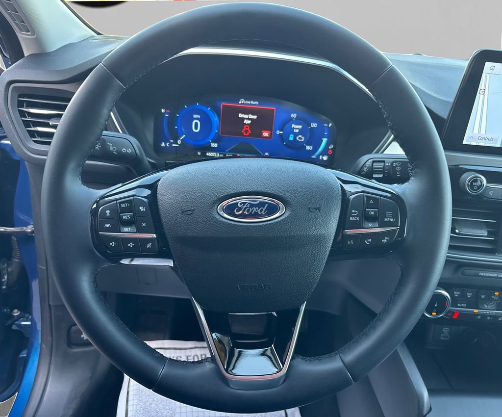 Used 2022 Ford Escape Titanium image 24