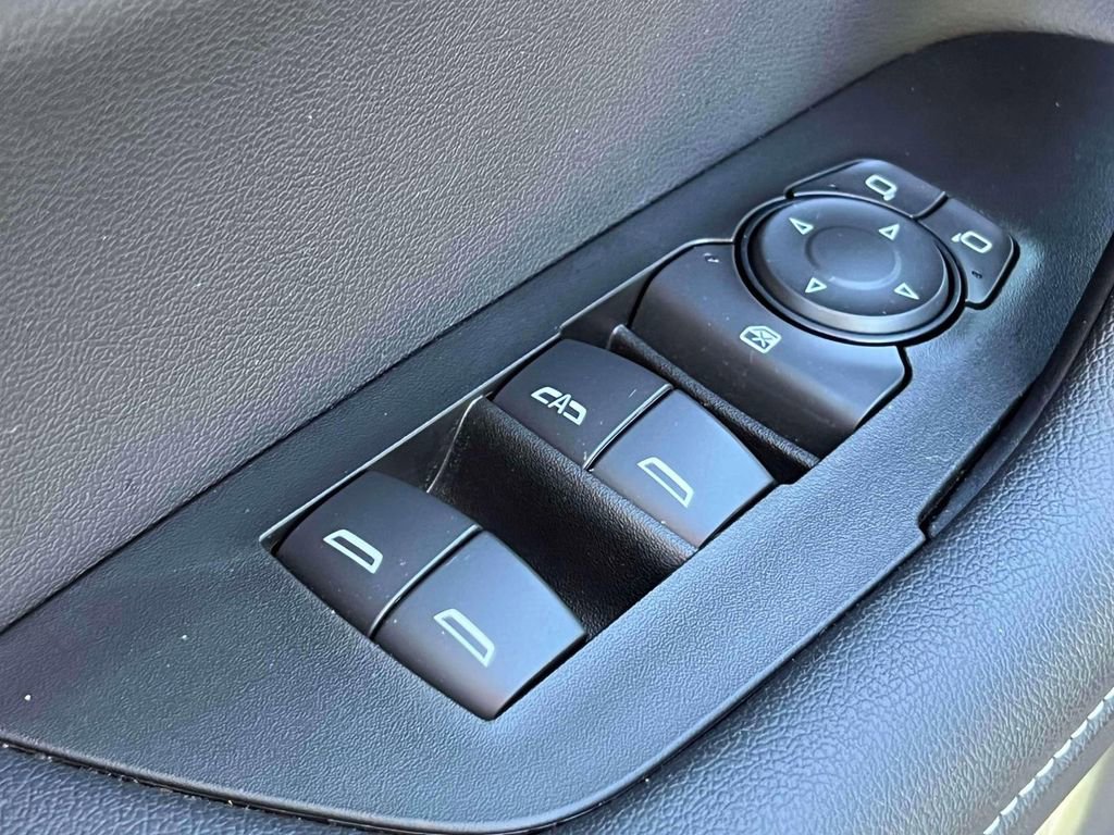 Used 2025 Chevrolet Blazer LT AWD/4WD image 18