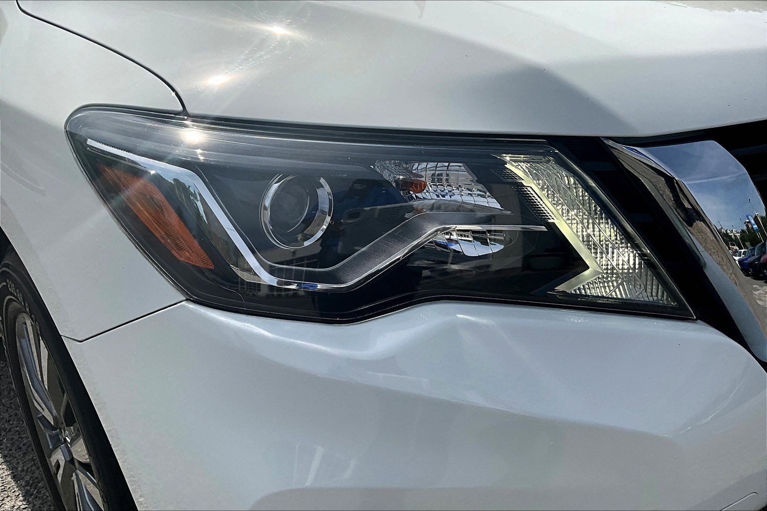 Used 2019 Nissan Pathfinder SL AWD/4WD image 31