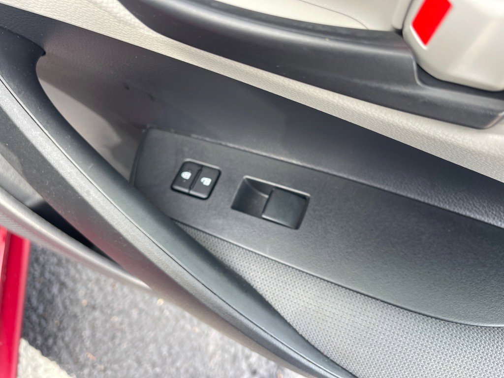 Used 2022 Toyota Corolla LE image 20