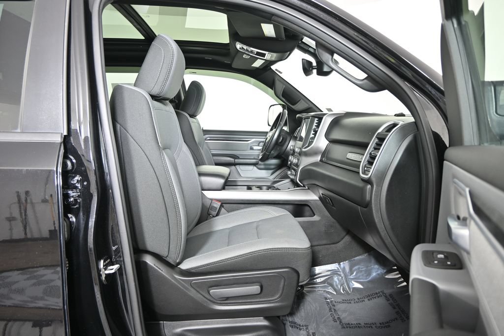 Used 2022 RAM 1500 Big Horn AWD/4WD image 14
