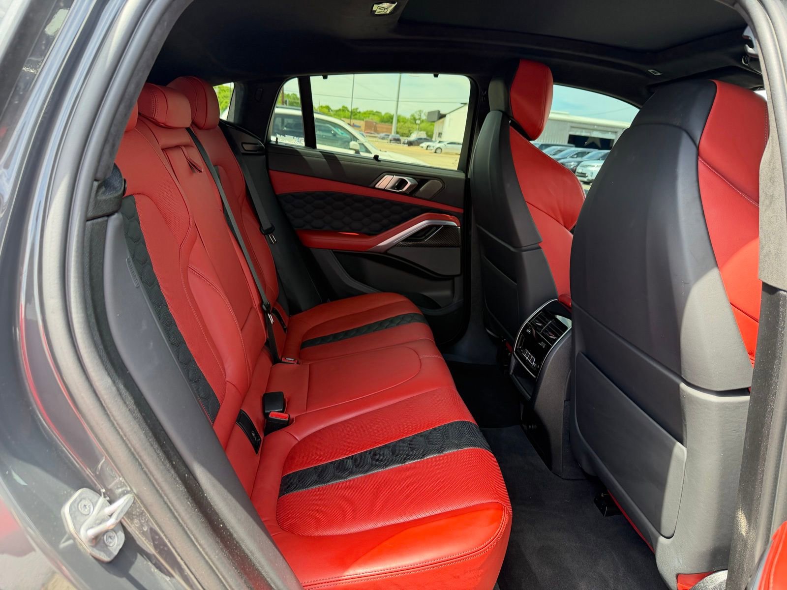 Used 2022 BMW X6 M w/ Executive Package AWD/4WD image 23