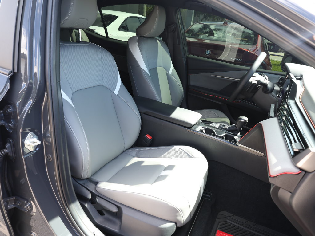 Used 2025 Toyota Camry SE w/ Convenience Package FWD image 19