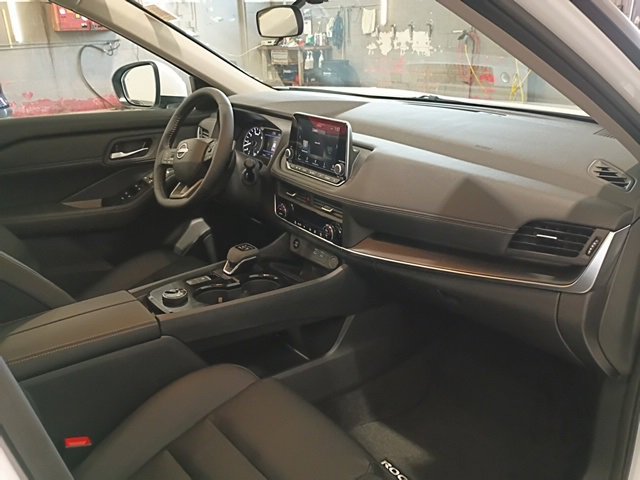 New 2026 Nissan Rogue SV image 10