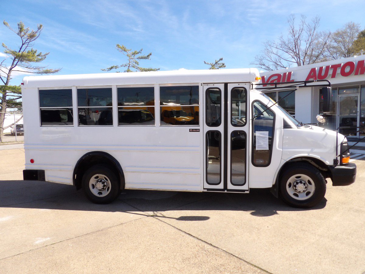 Used 2008 Chevrolet Express 3500 G3500 15 PASSENGER MINI BUS w/ School Bus Package image 2