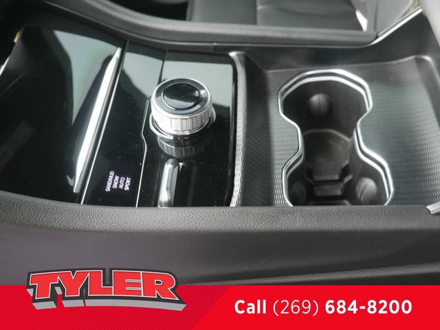 Certified 2024 Jeep Grand Cherokee Limited AWD/4WD image 37