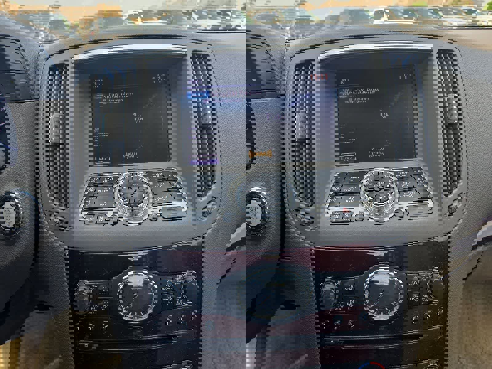 Used 2013 INFINITI G37 Journey w/ Premium Pkg image 28