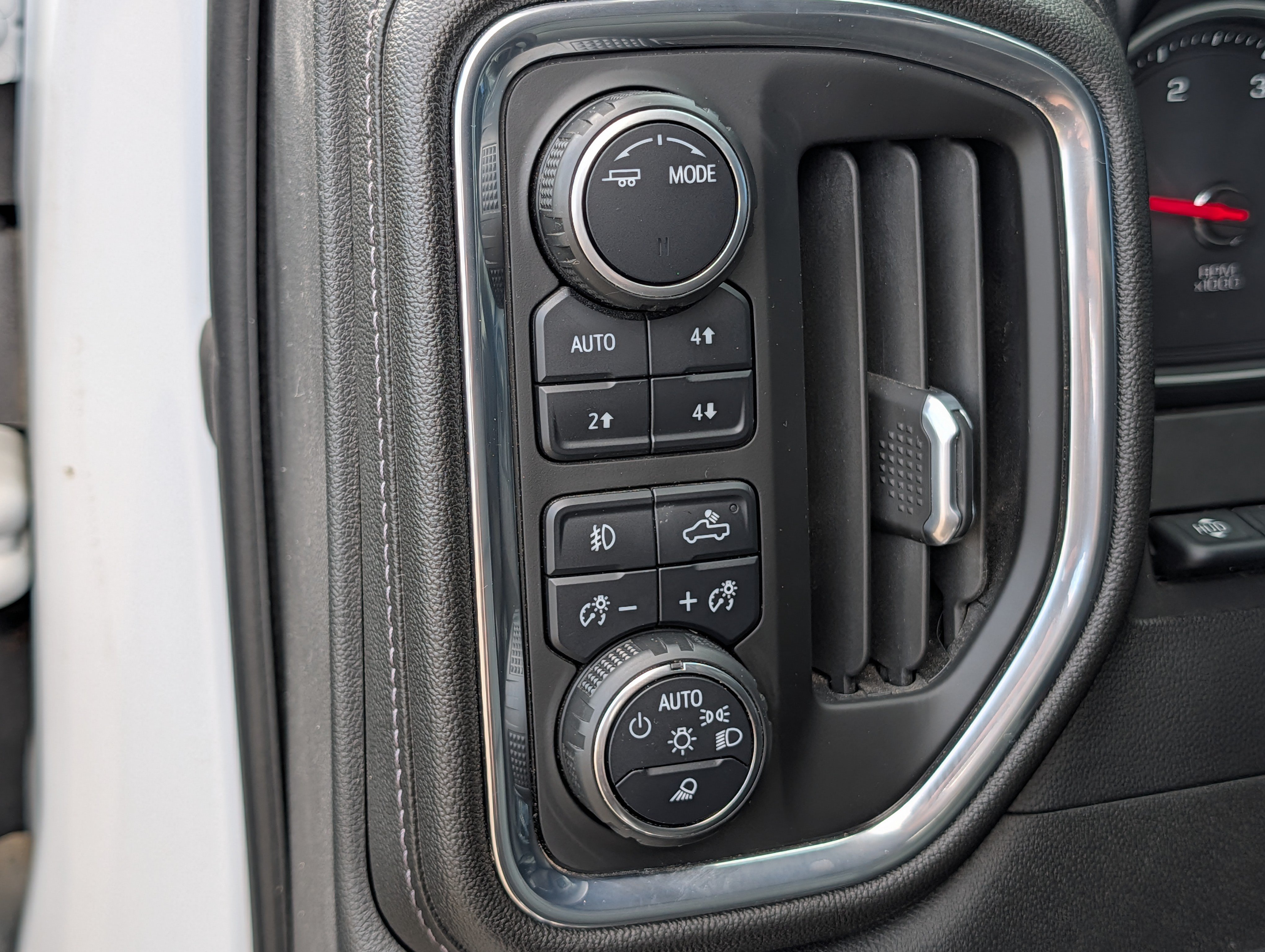 Certified 2022 Chevrolet Silverado 3500 LTZ w/ LTZ Premium Package AWD/4WD image 17