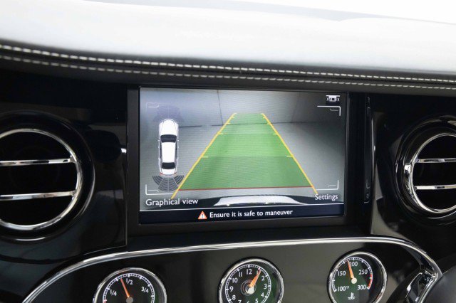 Used 2014 Bentley Mulsanne image 32