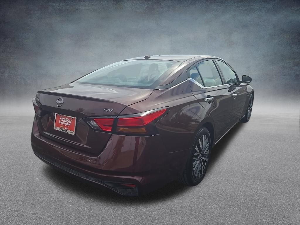 Used 2024 Nissan Altima 2.5 SV FWD image 3