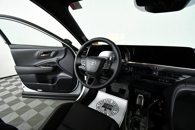 New 2025 Toyota Crown Signia Limited AWD/4WD image 19