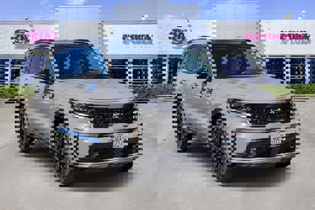 Certified 2023 Kia Sorento SX image 3