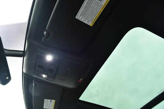 Used 2023 Volkswagen Atlas Cross Sport SE w/ Panoramic Sunroof Package image 21