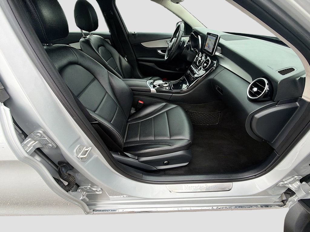Used 2015 Mercedes-Benz C 300 4MATIC Sedan image 31