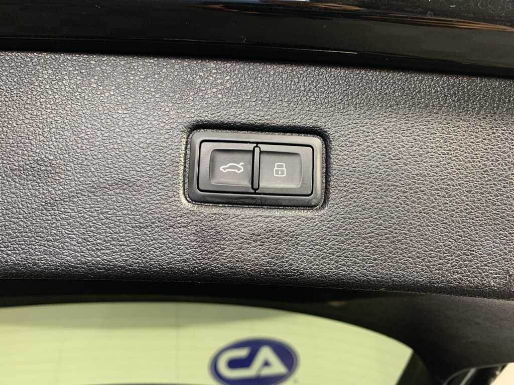 Used 2019 Audi Q7 3.0T Premium image 38