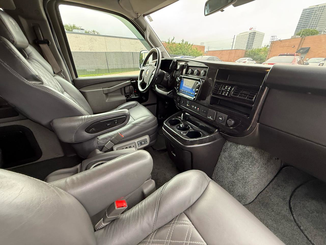 Used 2022 Chevrolet Express 2500 Extended w/ Enhanced Convenience Package image 28