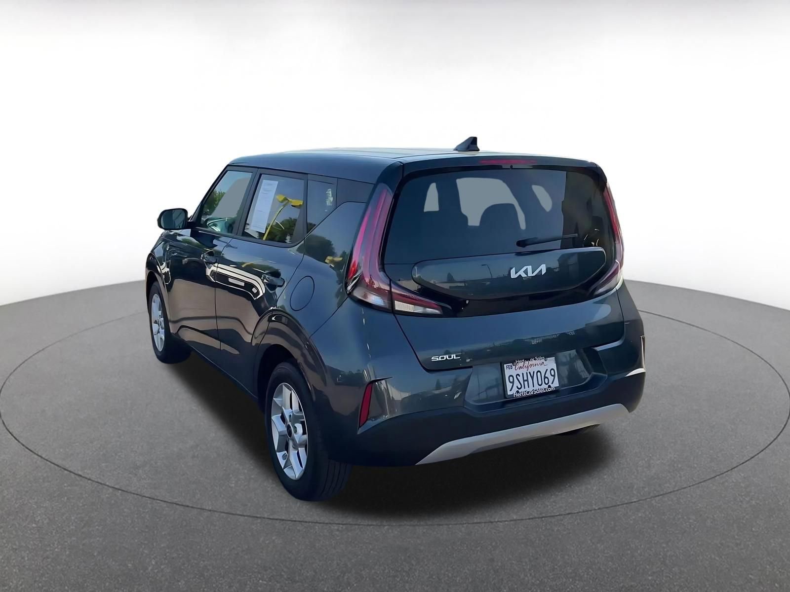 Used 2025 Kia Soul LX w/ LX Technology Package image 11