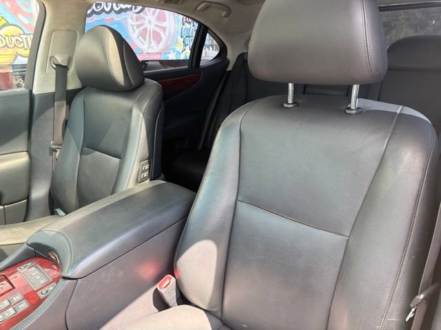 Used 2007 Lexus LS 460 L w/ Luxury Pkg RWD image 14