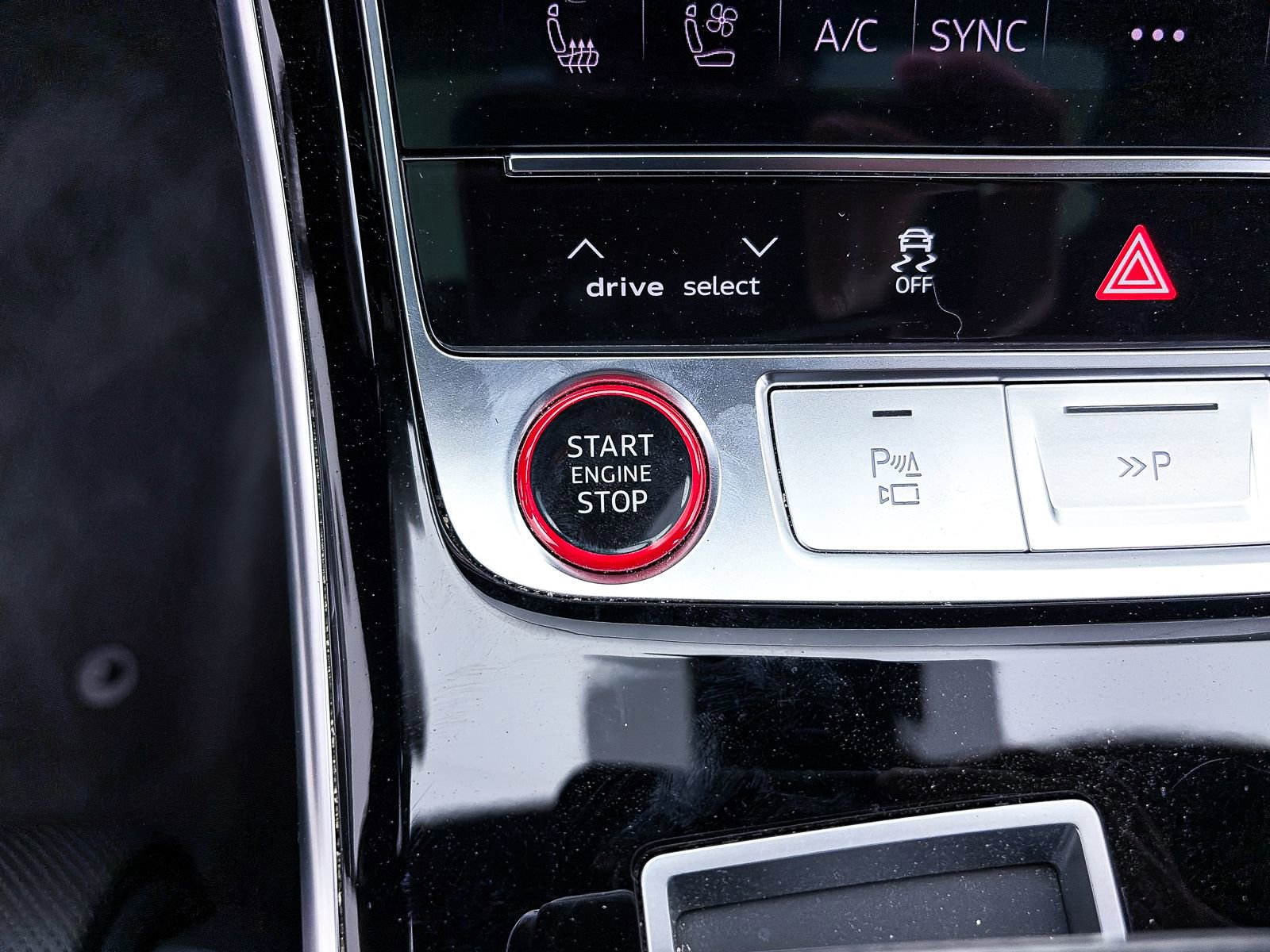 Used 2023 Audi S8 w/ S8 Executive Package AWD/4WD image 28