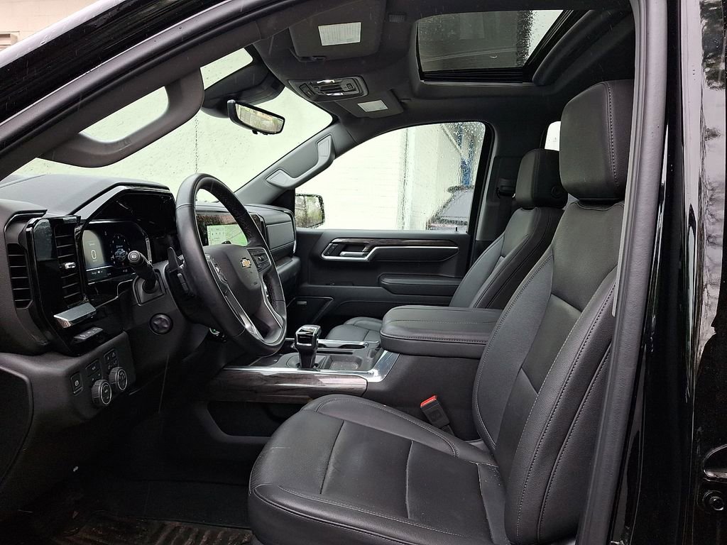 Used 2024 Chevrolet Silverado 1500 LTZ w/ LTZ Premium Package AWD/4WD image 13