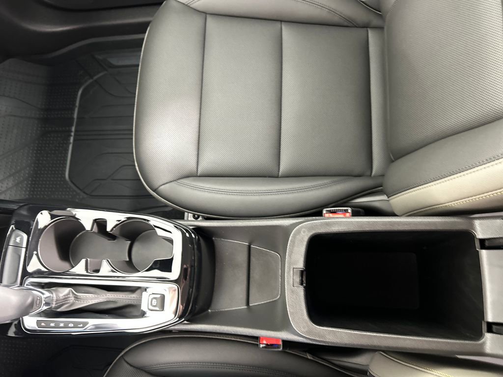 Used 2025 Chevrolet Trax ACTIV image 15