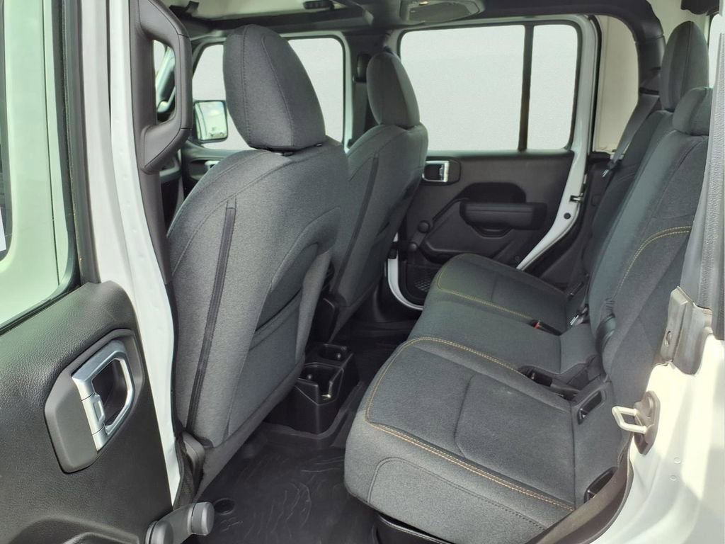 Used 2024 Jeep Gladiator Sport AWD/4WD image 20