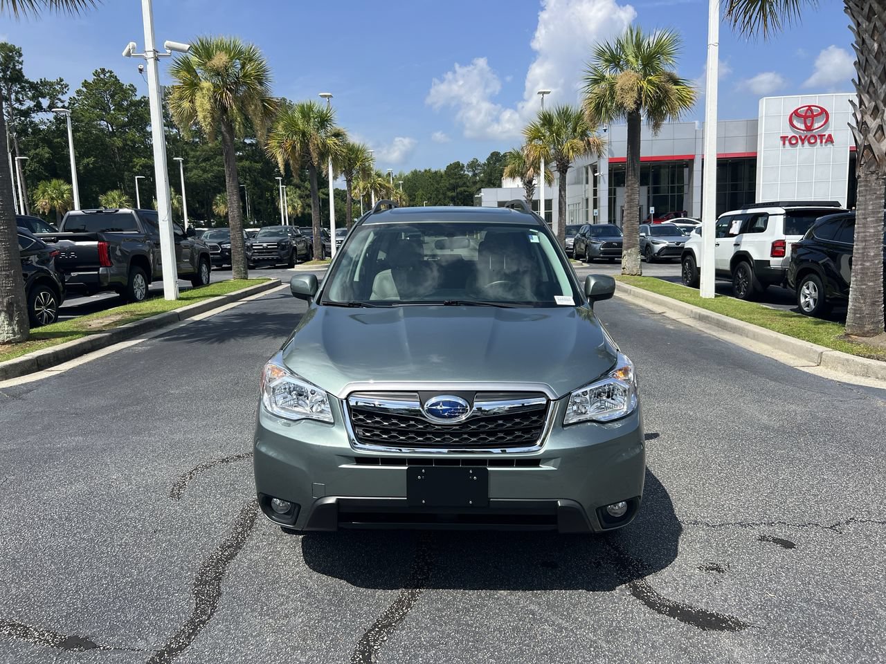 Used 2016 Subaru Forester 2.5i Limited AWD/4WD image 3