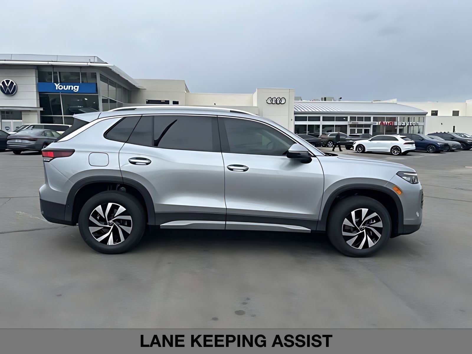 New 2026 Volkswagen Tiguan S AWD/4WD image 2