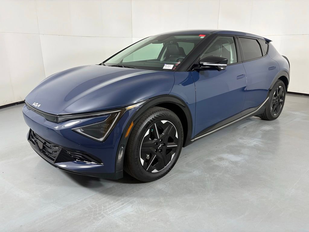 Used 2025 Kia EV6 Wind image 4