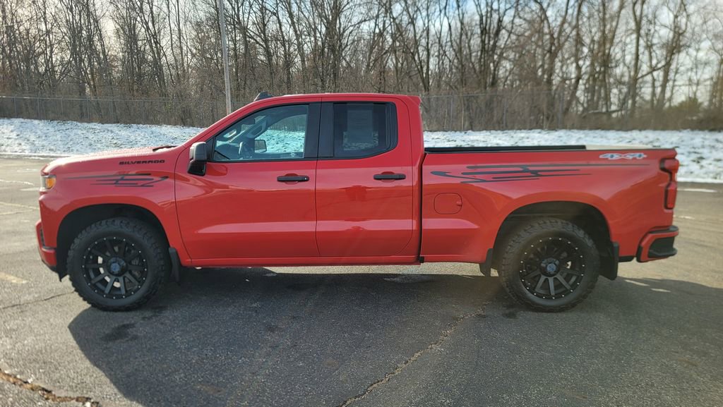 Used 2021 Chevrolet Silverado 1500 Custom w/ LPO, Dark Essentials Package image 7