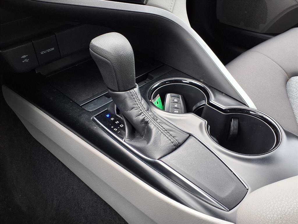 Used 2019 Toyota Camry LE image 14
