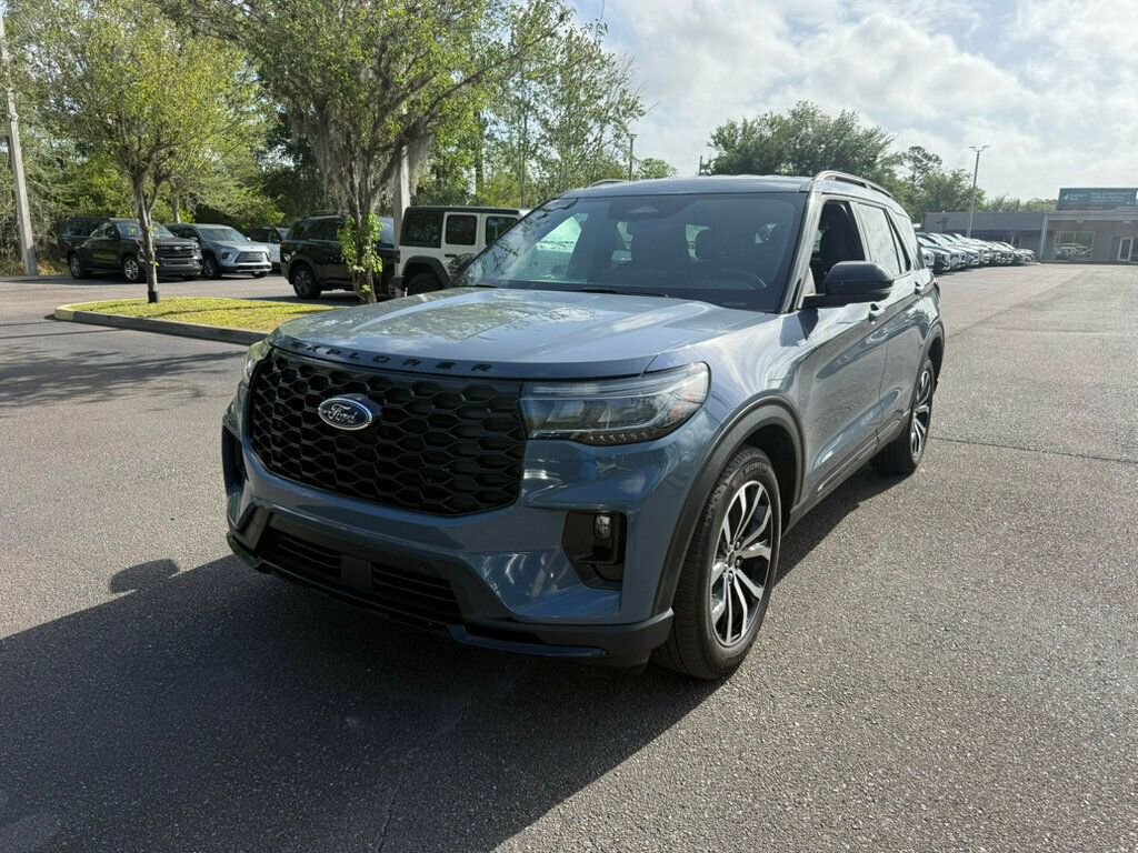 Used 2025 Ford Explorer ST-Line w/ Premium Package