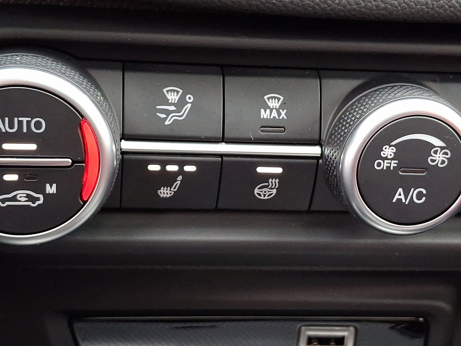 New 2026 Alfa Romeo Giulia AWD image 24